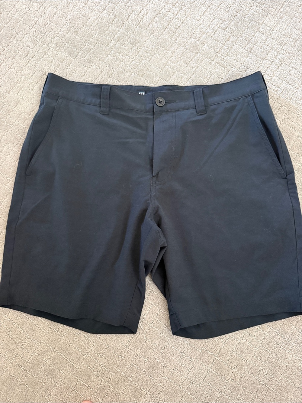 Mens travis matthew shorts - size 33